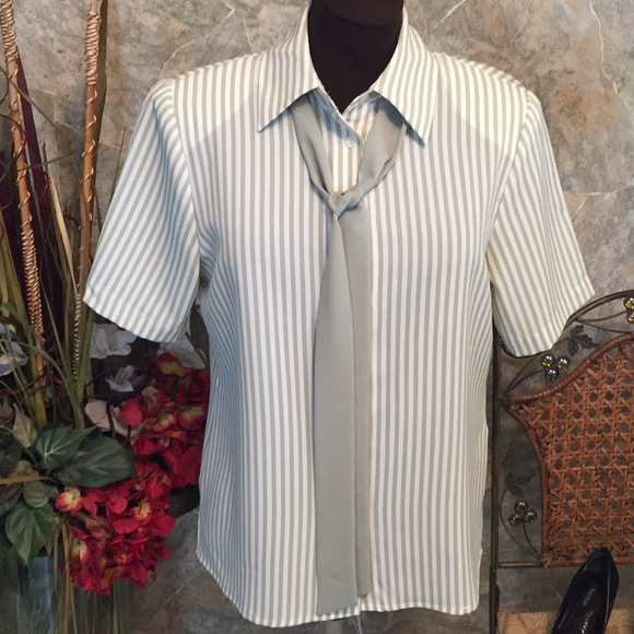 Top blouse tunic button down shirt - Picture 2 of 8